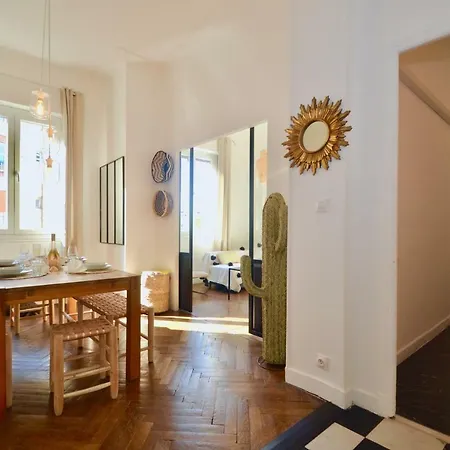 Le St Francois - Gorgeous Apt Art-deco,lift, A/c, 20 Meters Beach Apartment