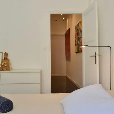 Le St Francois - Gorgeous Apt Art-deco,lift, A/c, 20 Meters Beach Apartment *