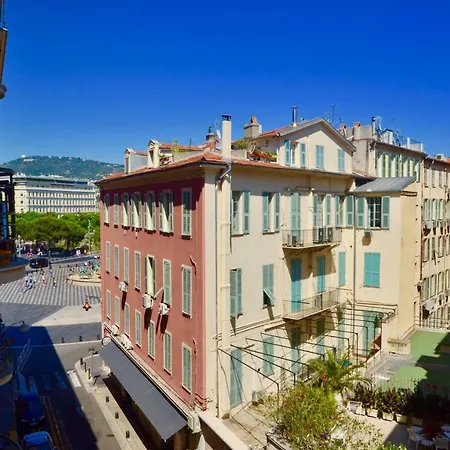 Le St Francois - Gorgeous Apt Art-deco,lift, A/c, 20 Meters Beach Apartment *