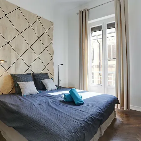 Apartment Le St Francois - Gorgeous Apt Art-deco,lift, A/c, 20 Meters Beach *