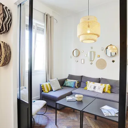 Le St Francois - Gorgeous Apt Art-deco,lift, A/c, 20 Meters Beach