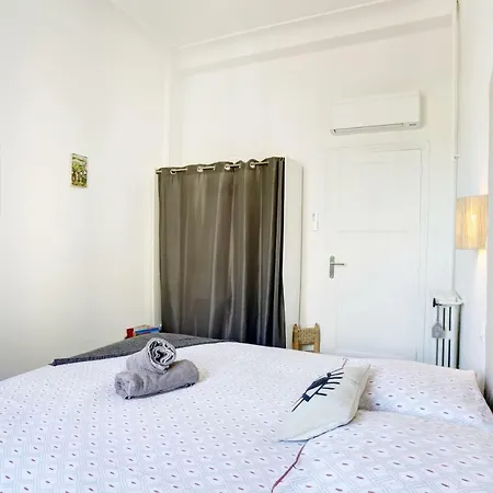 Le St Francois - Gorgeous Apt Art-deco,lift, A/c, 20 Meters Beach Apartment
