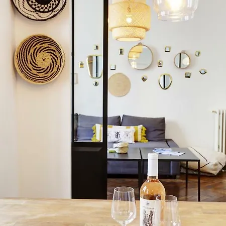 Le St Francois - Gorgeous Apt Art-deco,lift, A/c, 20 Meters Beach *