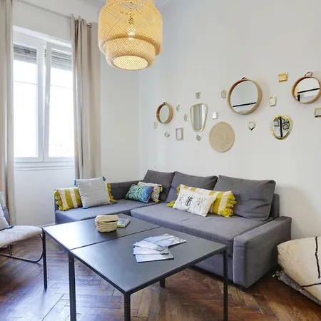 Apartment Le St Francois - Gorgeous Apt Art-deco,lift, A/c, 20 Meters Beach *